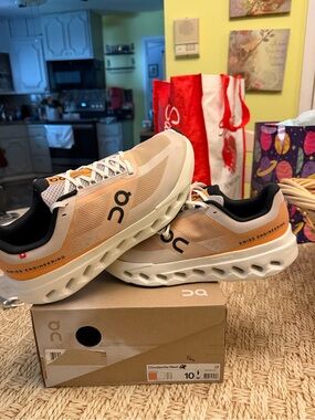 ON Cloud Cloudsurfer next sz 10 mens new in box !!!